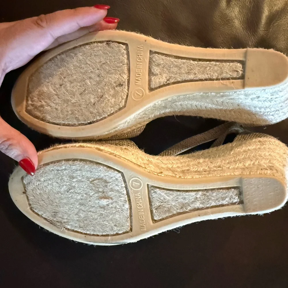 Talbots Women's Beige Espadrille Sandals - Picture 3 of 5